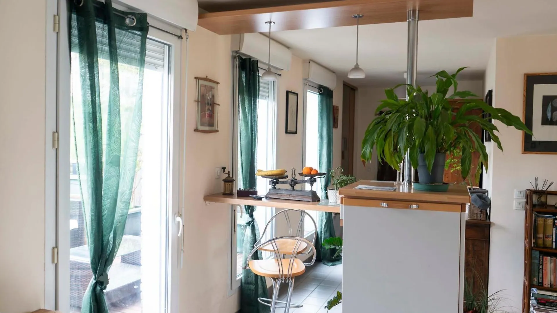 Charming Duplex With Two Balconies In The 13Th Appartement Parijs